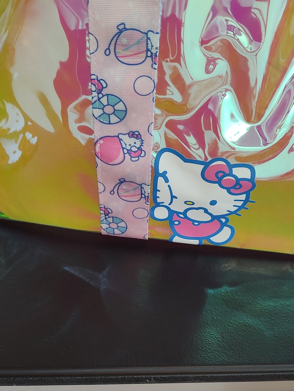 Hello Kitty Beach Set - Picture 4 of 10